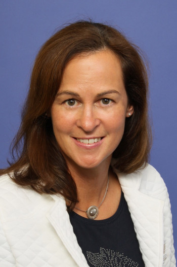 Dr.  Christiane Rhl