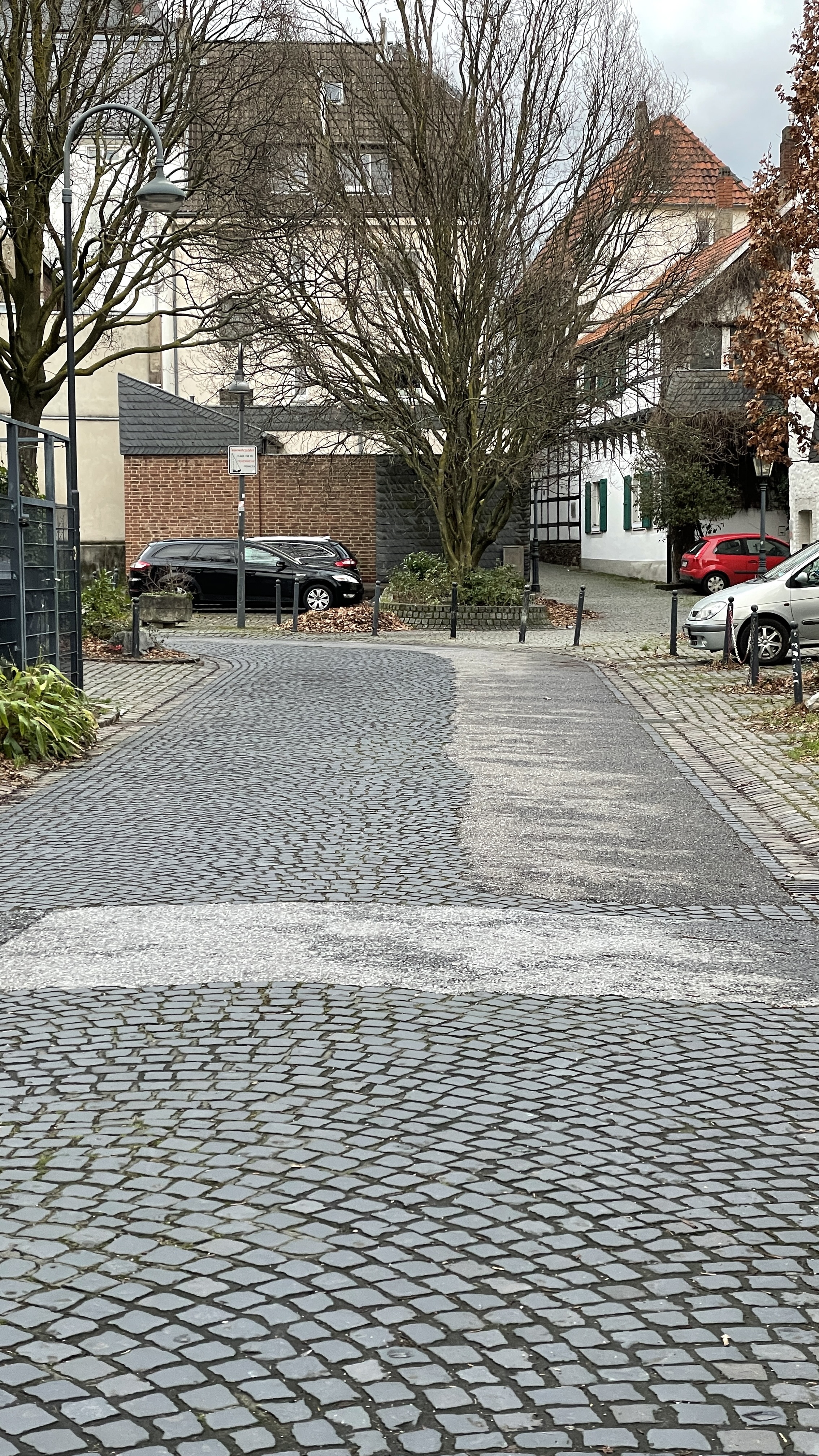 Martin-Luther-Hof, Minoritenstraße/Markplatz